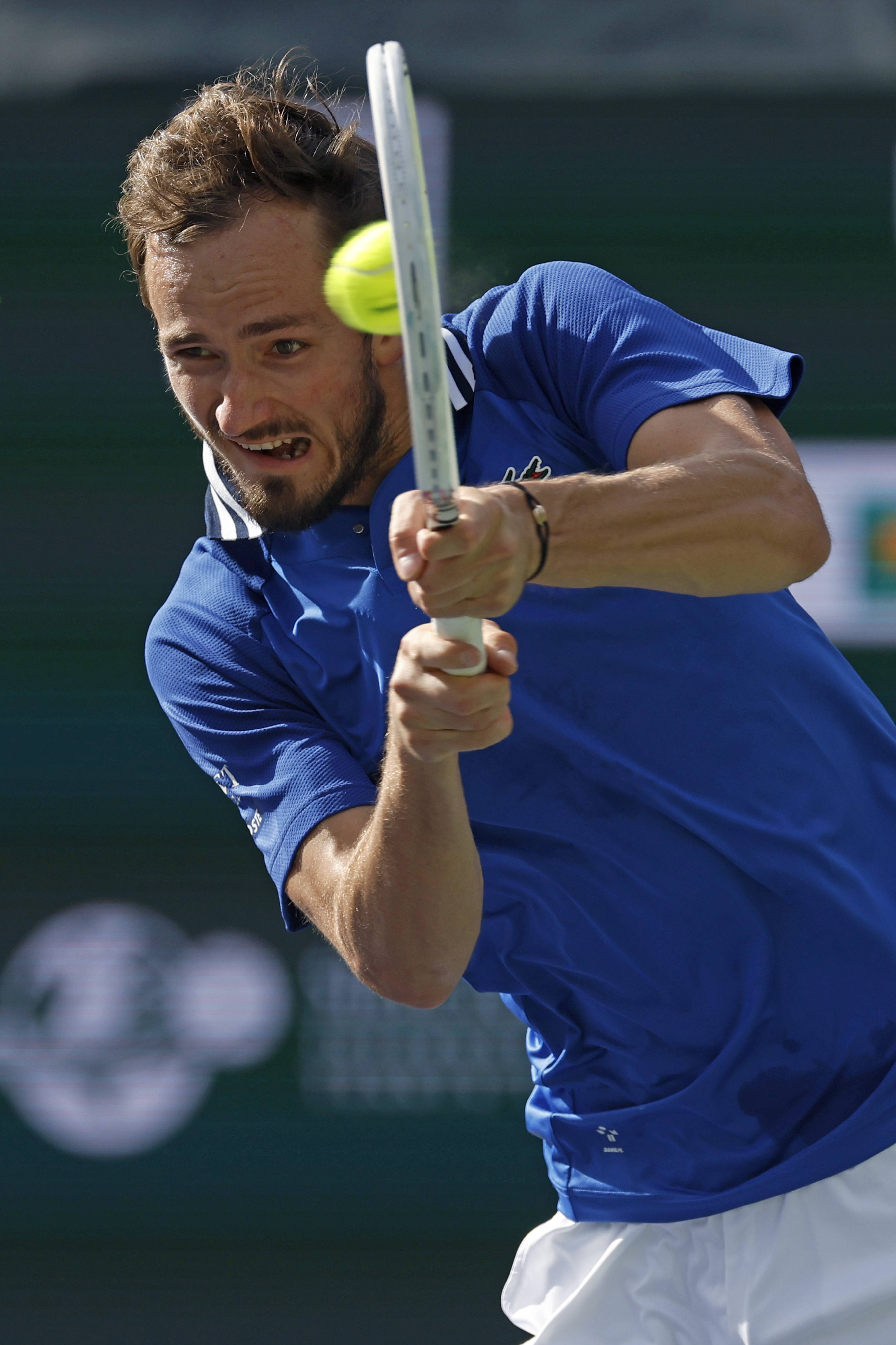 关于德国网球队力克世界网球队，梅德韦杰夫关键制胜的信息