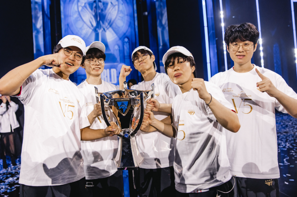 EG险胜BLG，Chovy打出惊人五杀顶尖较量全球总决赛，让粉丝疯狂欢呼