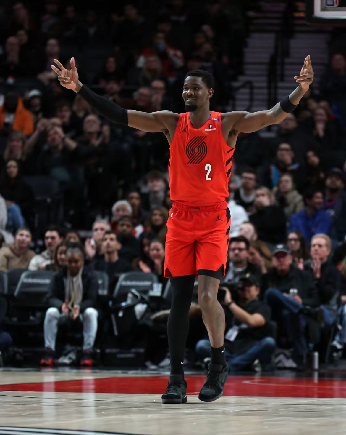 包含澳大利亚男篮轻取灰熊，麦科勒姆制霸全场的词条