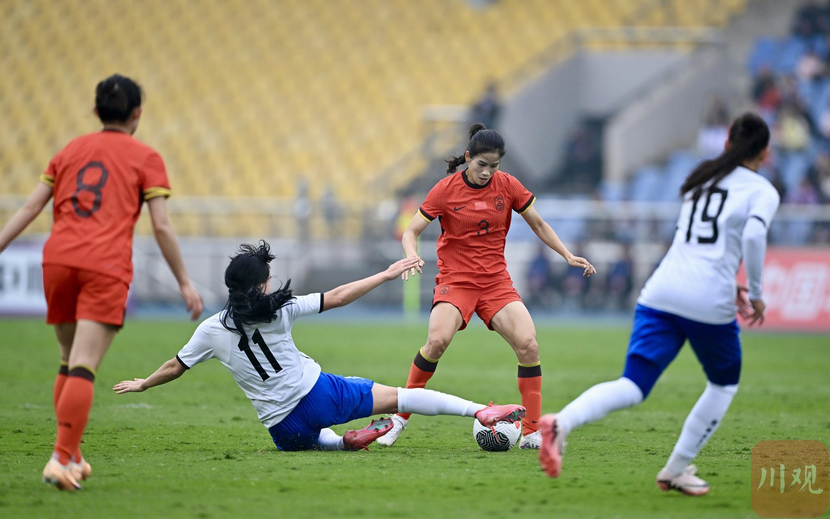 亚洲女足比赛中，中国队表现亮眼