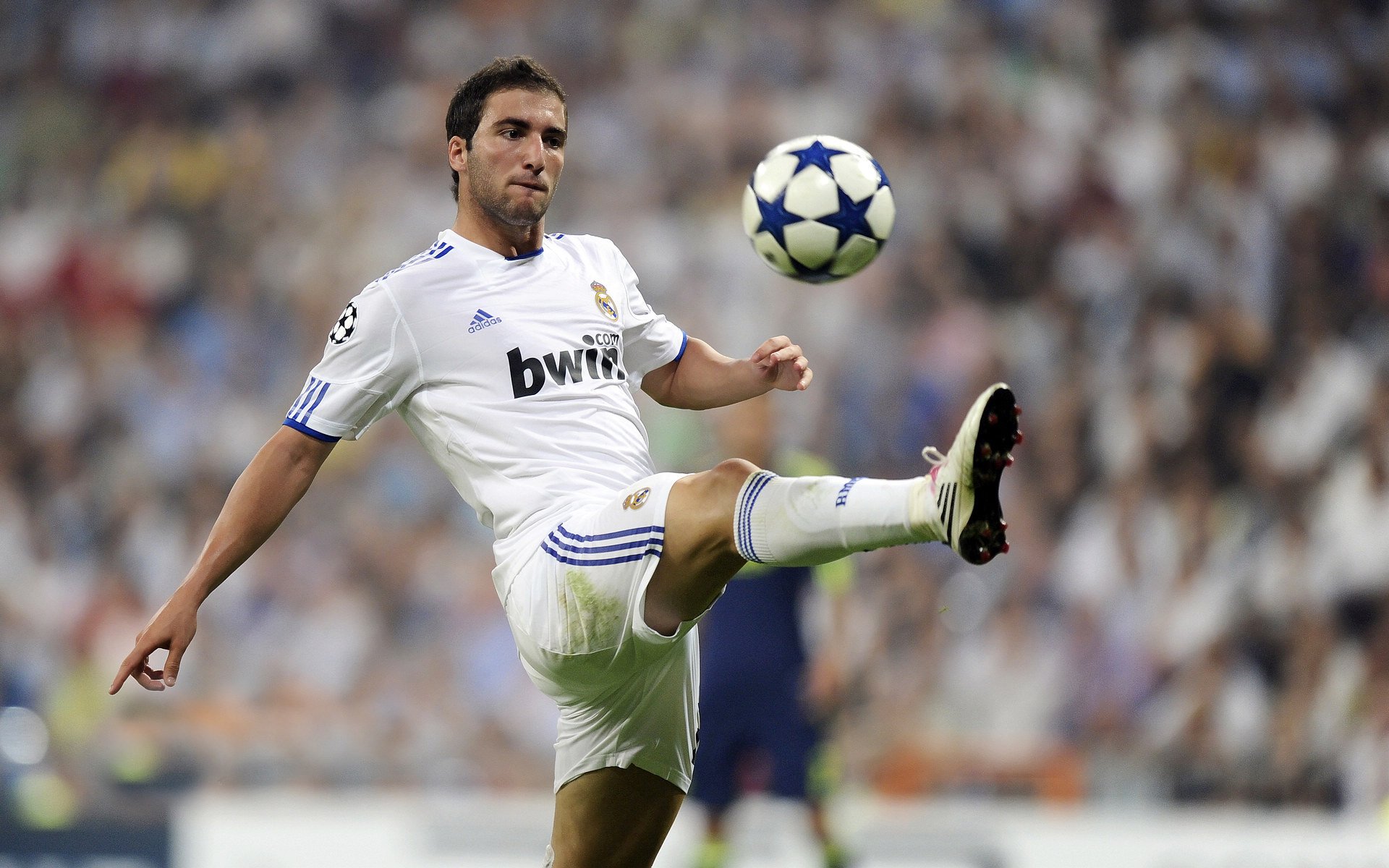 克罗地亚斩落巴黎,迪马利亚关键一击,改写欧战格局