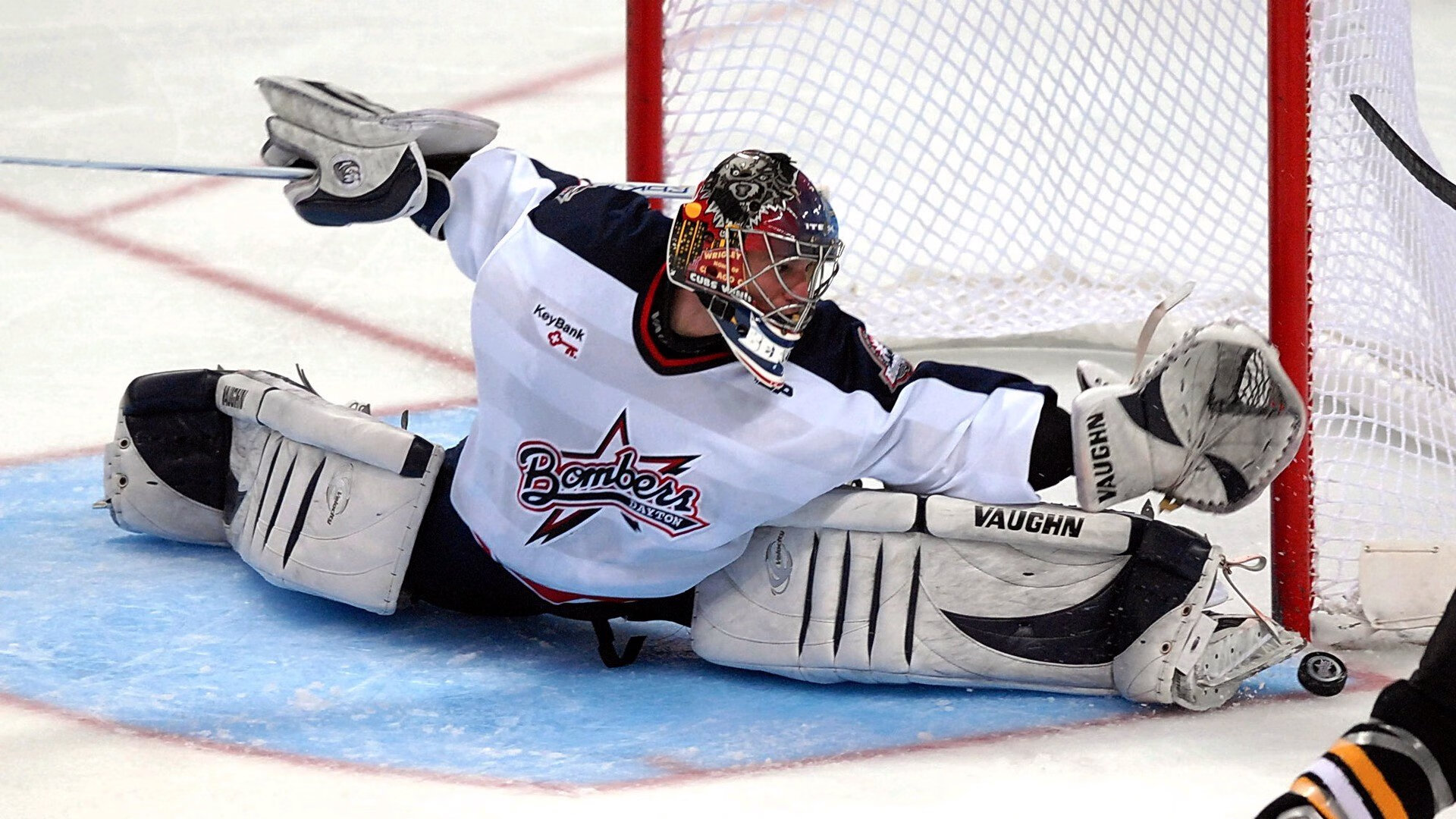 布克关键先生本色尽显，尼克斯强势晋级背后的新疆队启示