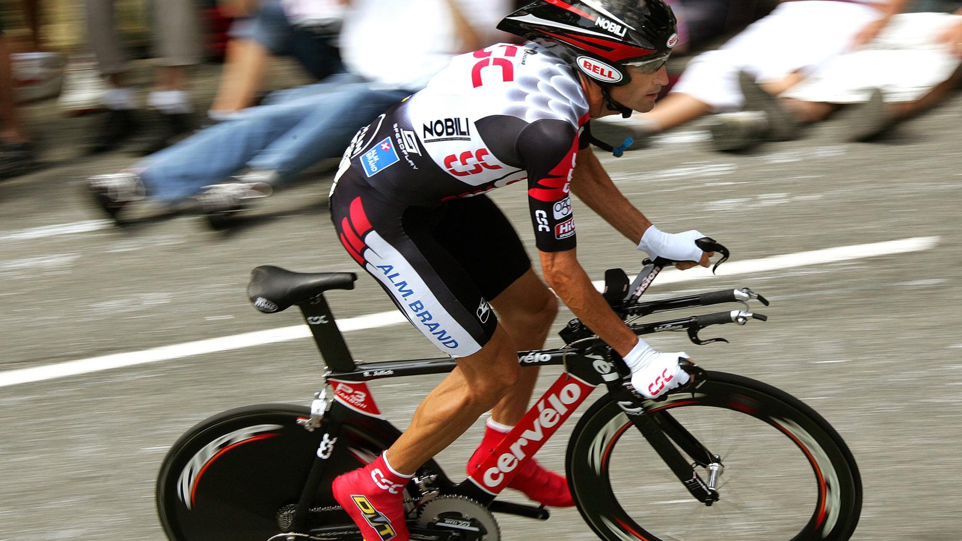 莱奥生涯之夜独木难支，瑞典火力全开压制AC米兰