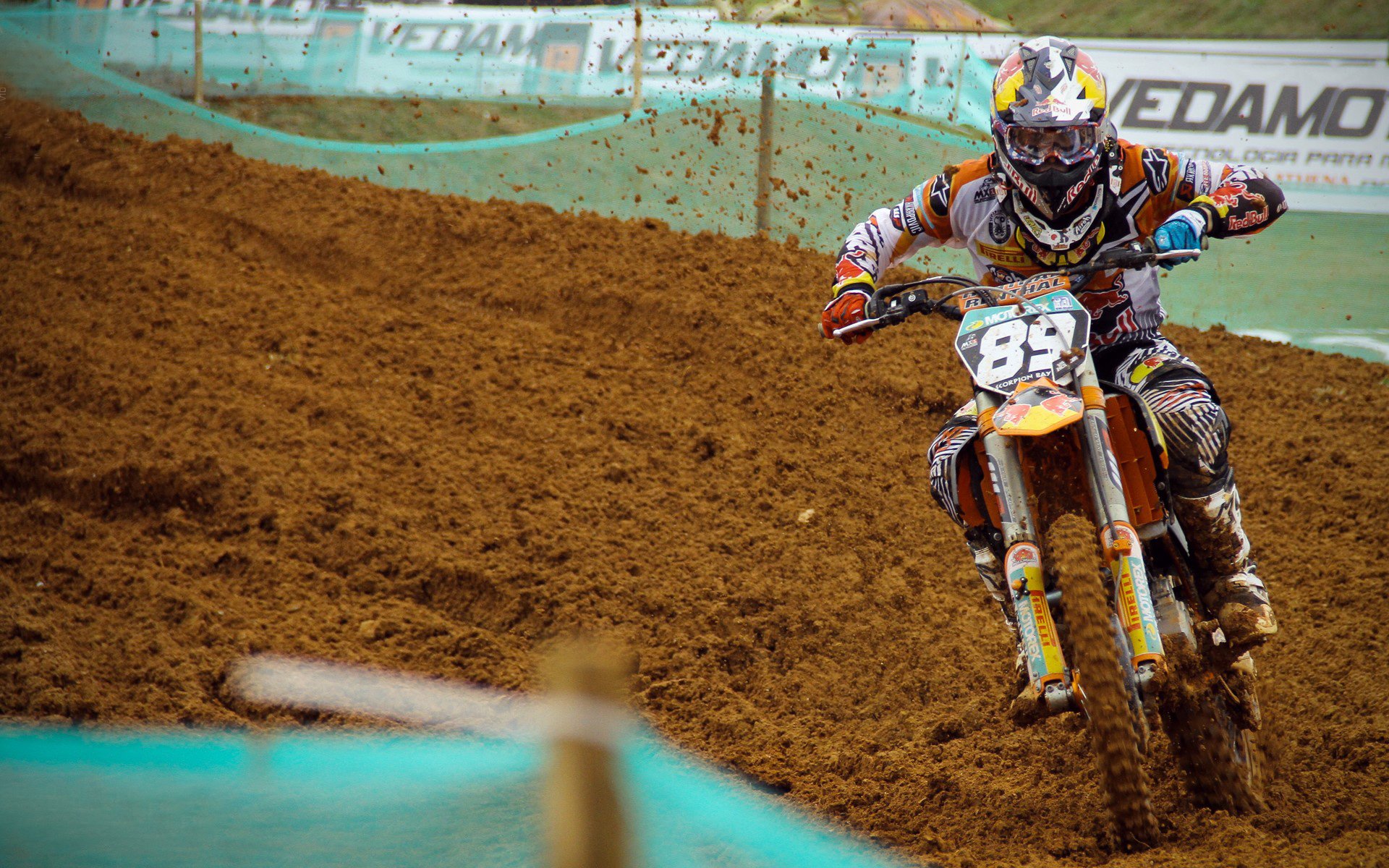 哈利伯顿爆发，开拓者封锁广东队，一场跨越时空的篮球对话