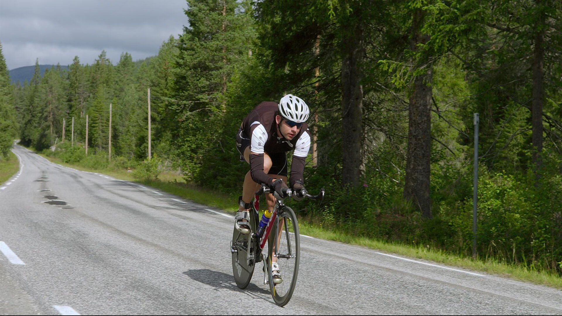玻利维亚的节奏，埃及的沙场，黄喜灿如何成为跨文化足球的杀伤制造者